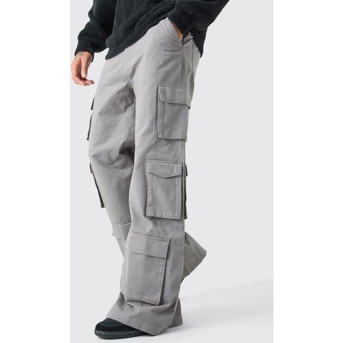 Pantaloni super comodi in denim rigido con tasche Cargo multiple - boohoo - Modalova