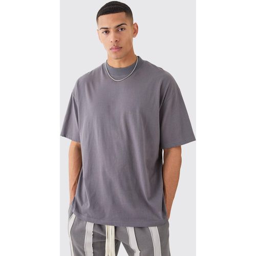 T-shirt oversize con girocollo esteso - boohoo - Modalova