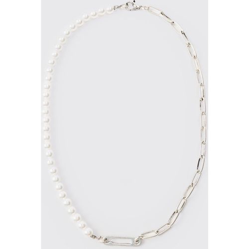 Pearl & Chain Necklace In Silver - boohoo - Modalova