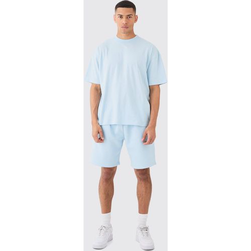 Set T-shirt Man oversize con girocollo esteso & pantaloncini rilassati - boohoo - Modalova