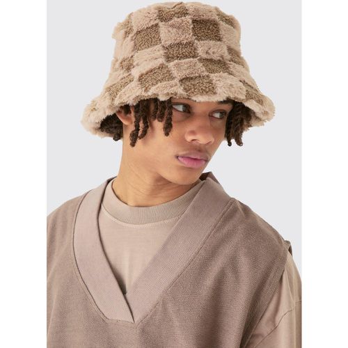 Checkerboard Fluffy Bucket Hat In Taupe - boohoo - Modalova
