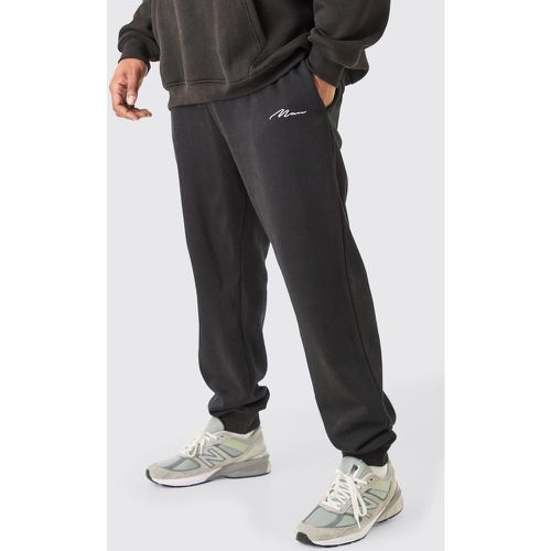 Plus Man Signature Jogger In Black - boohoo - Modalova