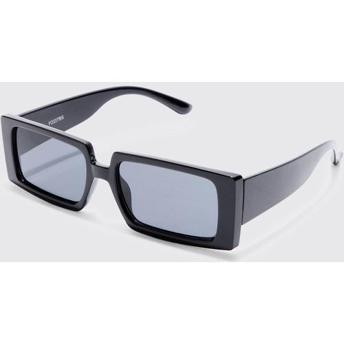 Rectangular Plastic Sunglasses In Black - boohoo - Modalova