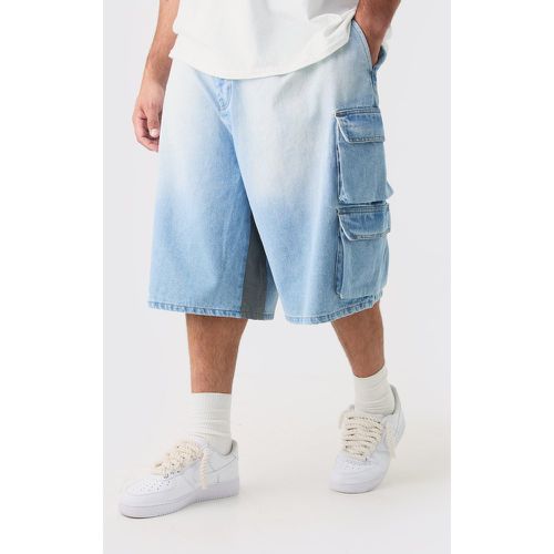 Plus Multi Pocket Gusset Detail Denim Parachute Shorts In Light Blue - boohoo - Modalova