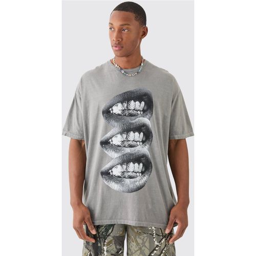 Oversized Washed Lip Graphic T-shirt - boohoo - Modalova