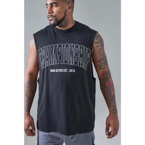 Camiseta Sin Mangas Plus Man Active Deportiva Championship - boohoo - Modalova