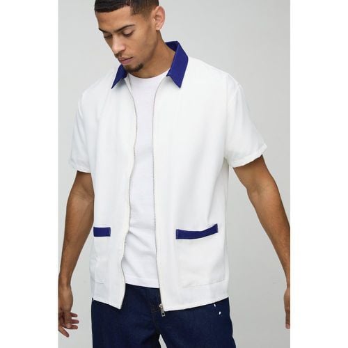 Camisa Oversize Bowling De Sarga Suave Con Bolsillos En Contraste - boohoo - Modalova