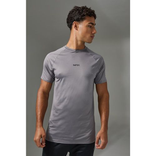 T-shirt attillata da palestra Man Active Pro per alta performance - boohoo - Modalova