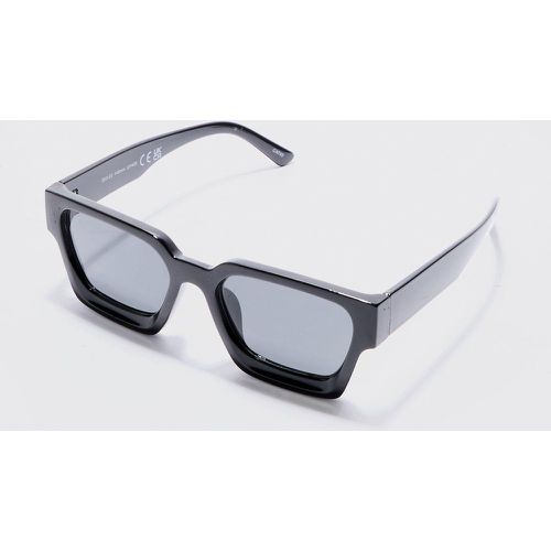 Plastic Retro Sunglasses In Black - boohoo - Modalova