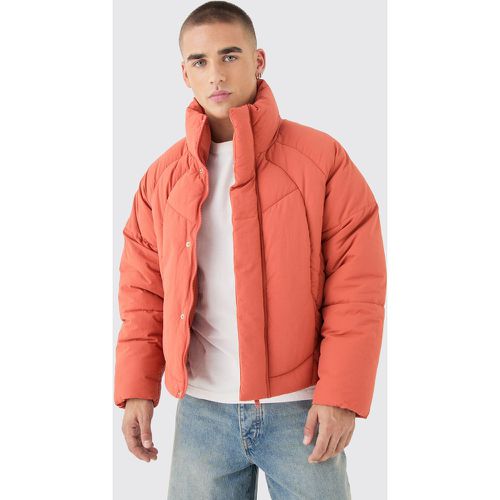 Piumino trapuntato in fantasia astratta color ruggine con collo a imbuto - boohoo - Modalova