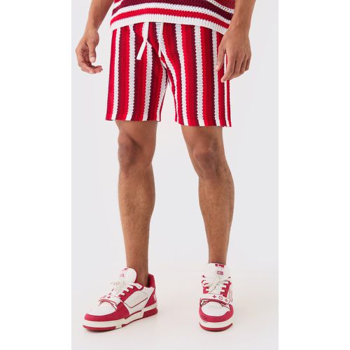 Pantaloncini rilassati in maglia traforata a righe bianche - boohoo - Modalova