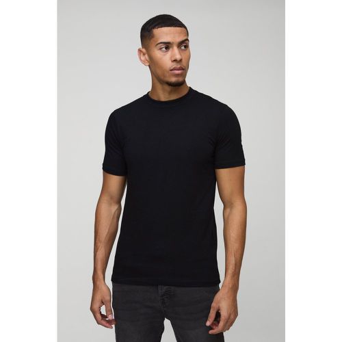 T-shirt Basic attillata, Nero - boohoo - Modalova