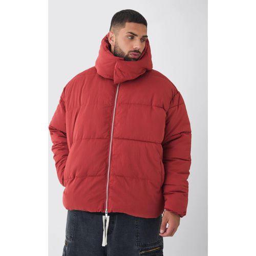 Piumino Plus Size squadrato color ruggine con collo a imbuto esteso e cappuccio - boohoo - Modalova