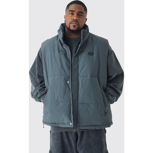 Piumino smanicato Plus Size Man in ripstop color ardesia con collo a imbuto - boohoo - Modalova