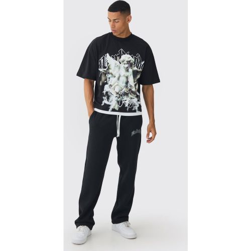 Set T-shirt oversize con grafica e finto doppio livello & pantaloni tuta - boohoo - Modalova