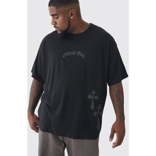 Camiseta Plus Oversize Man Official Con Estampado De Cruces En Relieve - boohoo - Modalova