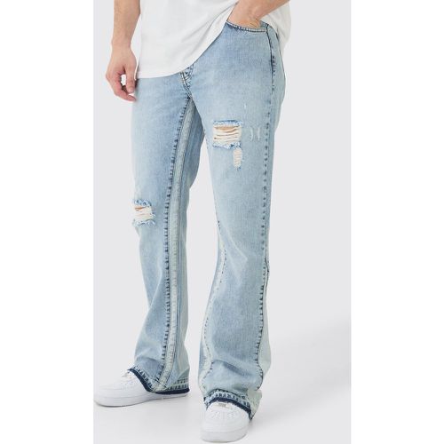 Jeans Tall Slim Fit a zampa con inserti e pannelli smagliati - boohoo - Modalova