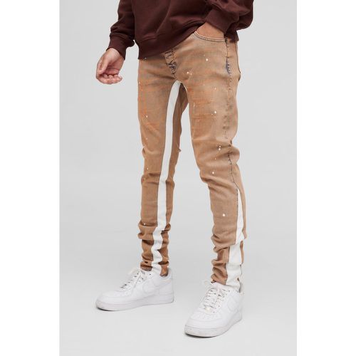 Jeans Skinny Fit in Stretch con inserti, strappi e schizzi di colore - boohoo - Modalova