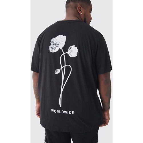 T-shirt Plus Size con grafica Worldwide e rose - boohoo - Modalova