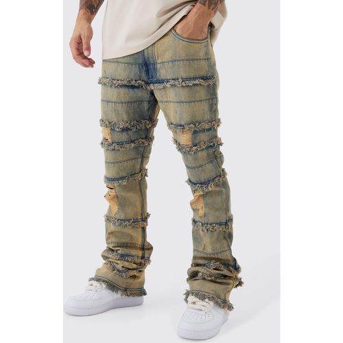 Jeans a zampa Slim Fit strappati con pannelli e pannelli - boohoo - Modalova