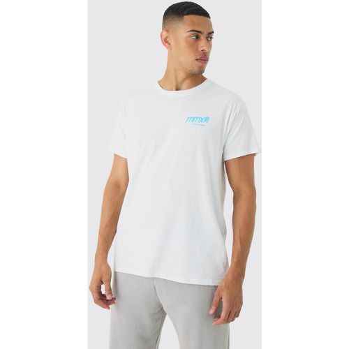 T-shirt Slim Fit con stampa e logo - boohoo - Modalova