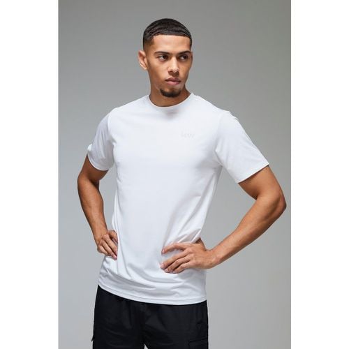 T-shirt Man Active Regular Fit per alta performance - boohoo - Modalova