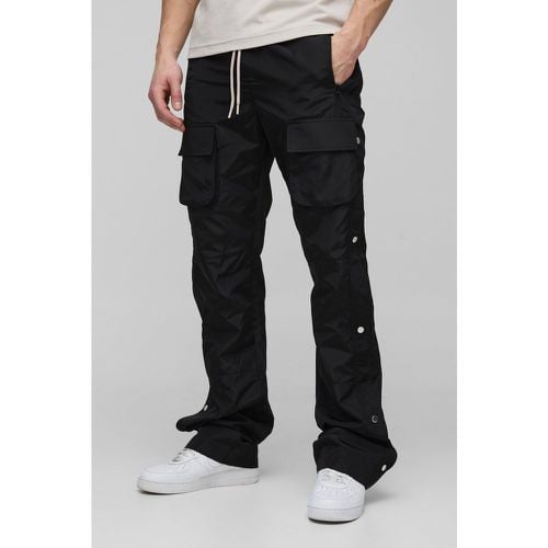 Pantaloni Cargo Tall Slim Fit con vita elasticizzata e pieghe sul fondo - boohoo - Modalova