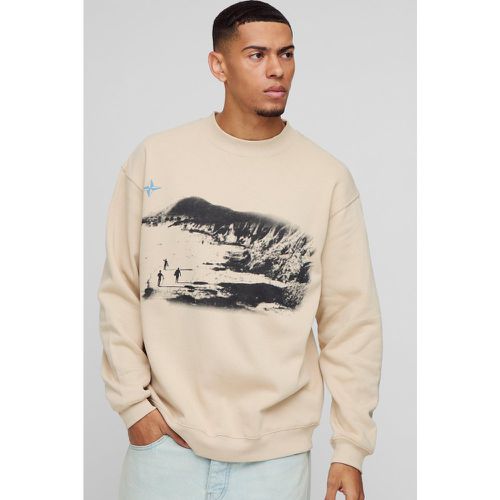 Felpa oversize con grafica Mountain Trek - boohoo - Modalova