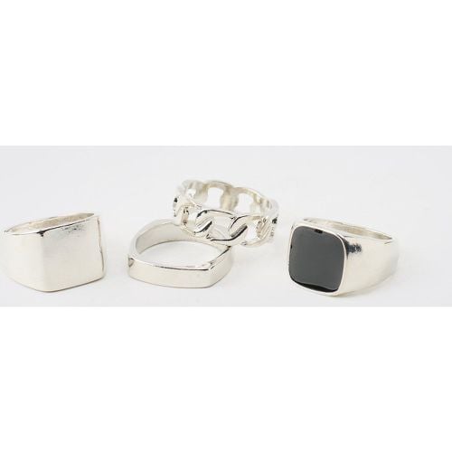 Pack De 4 Anillos Estilo Sello - boohoo - Modalova