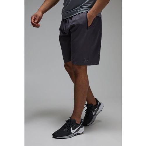 Pantalón Corto Man Active De Tela Elástico 24Cm - boohoo - Modalova