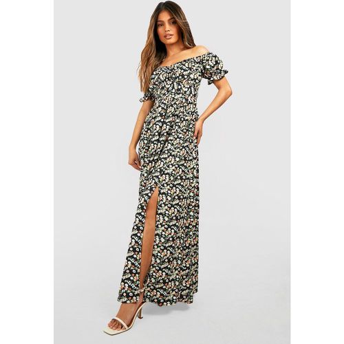 Vestito maxi a fiori con scollo Bardot, spacco e busto increspato - boohoo - Modalova