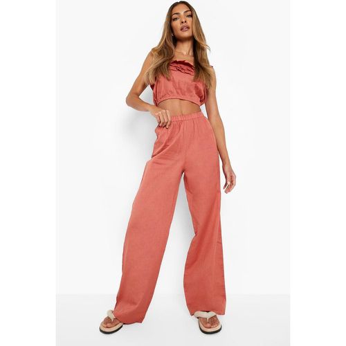 Conjunto Efecto Lino De Pantalón De Pernera Ancha Y Top Crop Con Volante - boohoo - Modalova