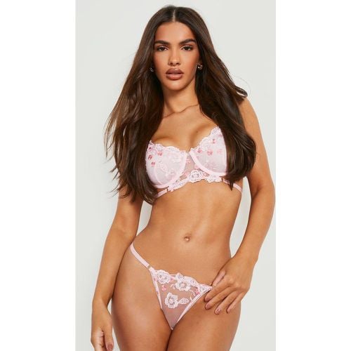 Set tanga & reggiseno in rete con ricami - boohoo - Modalova