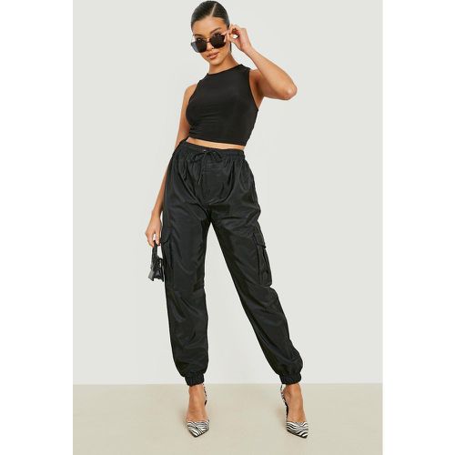 Pantaloni tuta Cargo in Shell, Nero - boohoo - Modalova