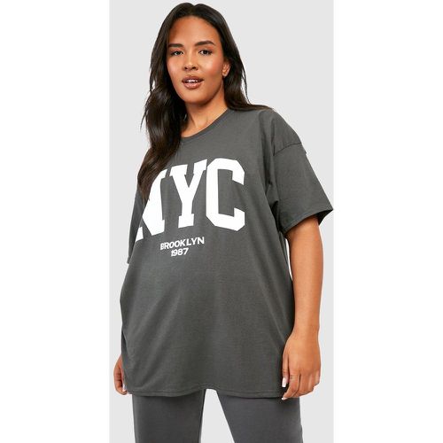 Camiseta Plus Oversize Con Estampado De Nyc - boohoo - Modalova