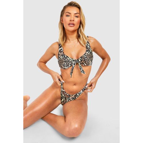 Top bikini leopardato con laccetti e scollo profondo - boohoo - Modalova