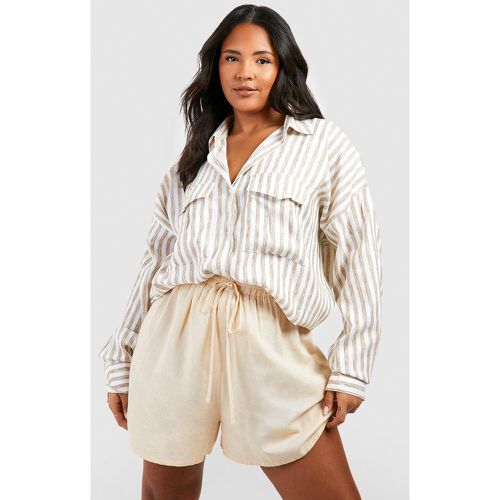 Camicia Plus Size oversize stile Utility in lino a righe - boohoo - Modalova