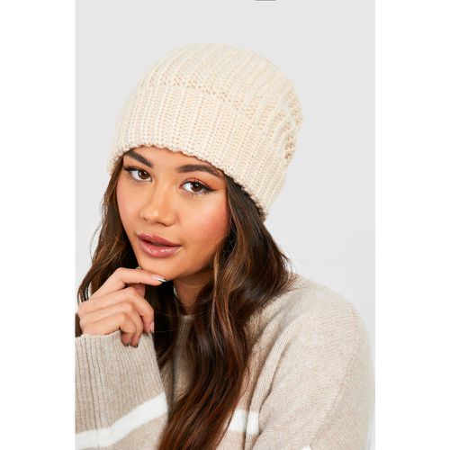 Berretto Beanie in maglia a coste spesse - boohoo - Modalova