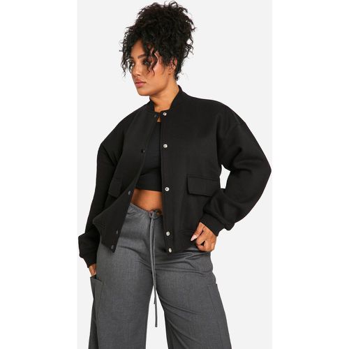 Giacca Bomber Plus Size con tasche - boohoo - Modalova