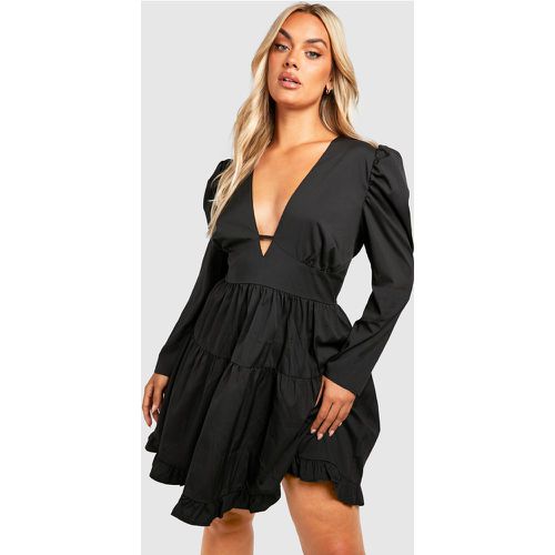 Vestito grembiule Plus Size con balze e maniche a sbuffo - boohoo - Modalova