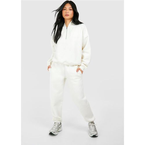 Petite Dsgn Studio Quater Zip Tracksuit - boohoo - Modalova