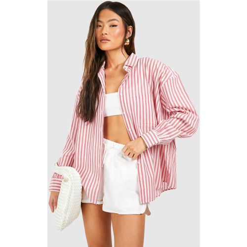 Camicia oversize a righe con tasche e dettagli - boohoo - Modalova