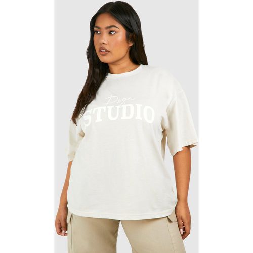 Plus Script Dsgn Studio Oversized T-Shirt - boohoo - Modalova