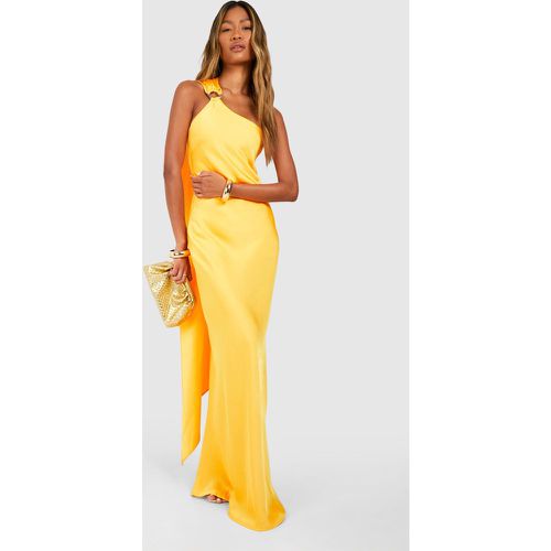 Satin Draped Shoulder Maxi Dress - boohoo - Modalova