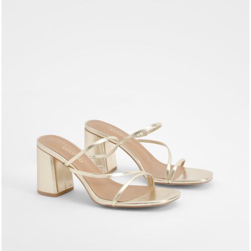 Sandali Mules con fascette sottili e tacco a blocco - boohoo - Modalova