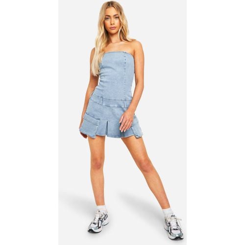 Miniabito a fascia in denim con tasche e cintura - boohoo - Modalova