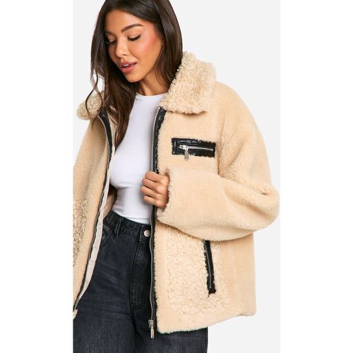 Chaqueta De Aviador De Pelo Sintético Mixto - boohoo - Modalova