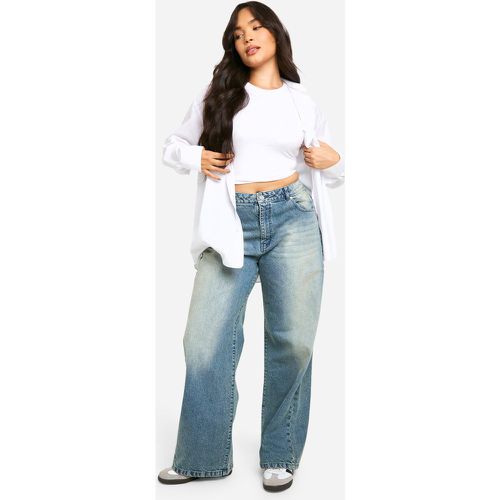 Jeans Basics a vita alta in taglio maschile - boohoo - Modalova