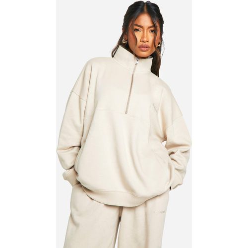 Felpa oversize con ricamo Dsgn Studio e zip corta - boohoo - Modalova