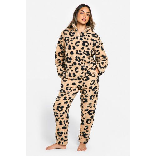 Set Loungewear da casa con pantaloni tuta leopardati con zip corta - boohoo - Modalova